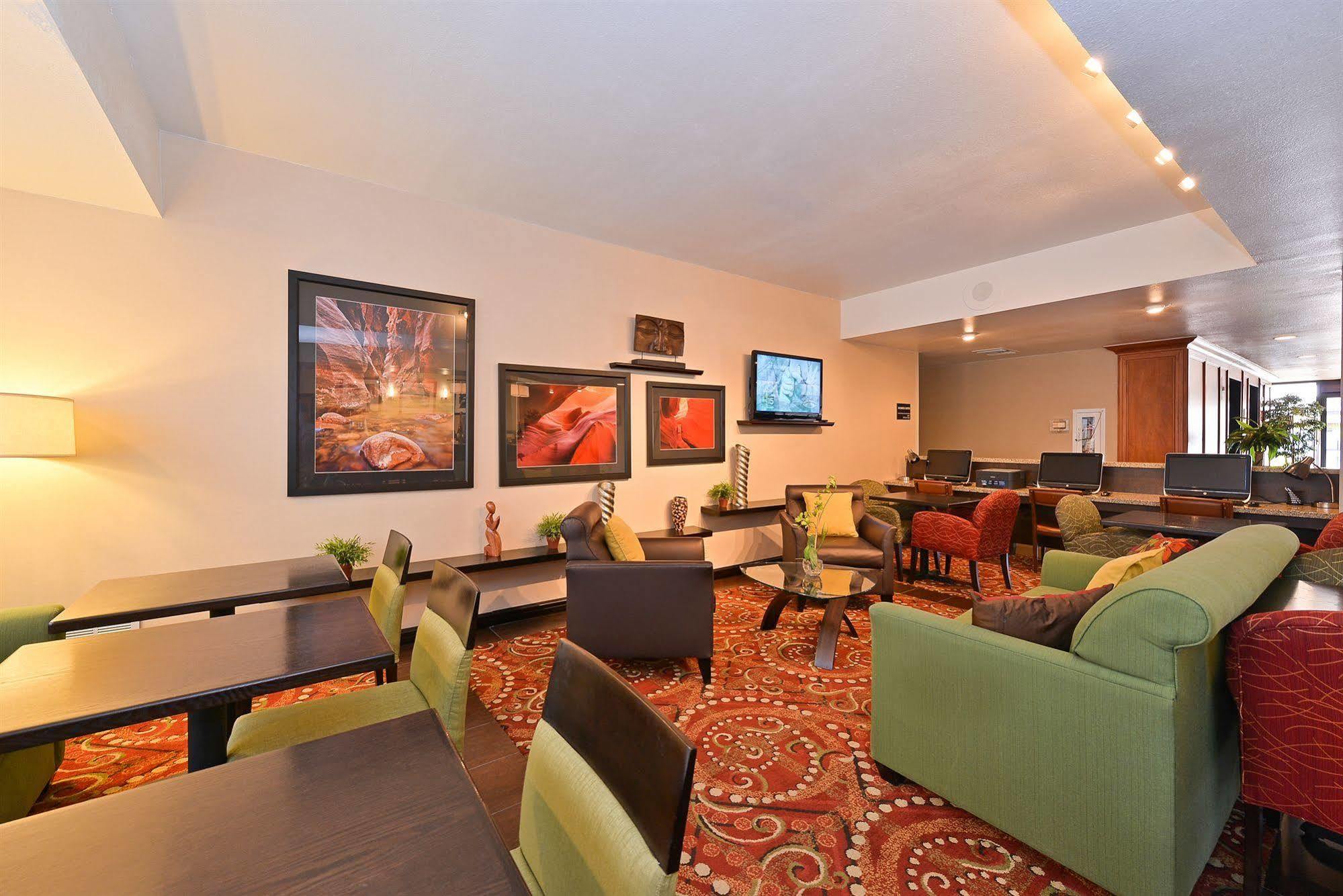 Best Western Plus Меса Екстериор снимка